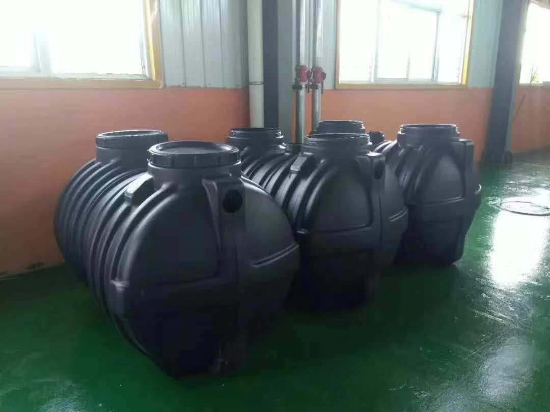 客戶用(yong)我公司的黑色(sè)塑料消泡母料(liào)生産的